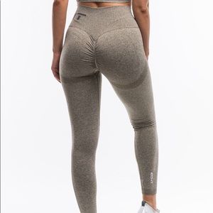 ECHT ARISE SCRUNCH LEGGINGS